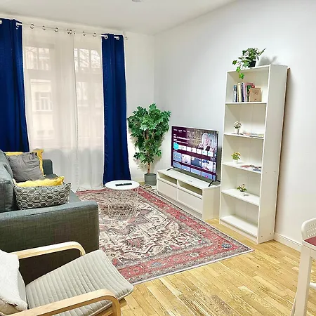 Chic Bei Zoo & Klinik Apartmán *