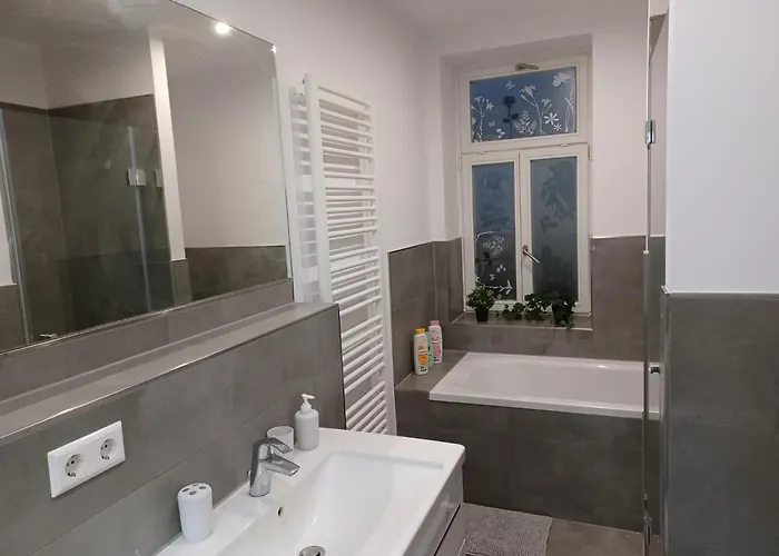 Chic Bei Zoo & Klinik Апартаменты *